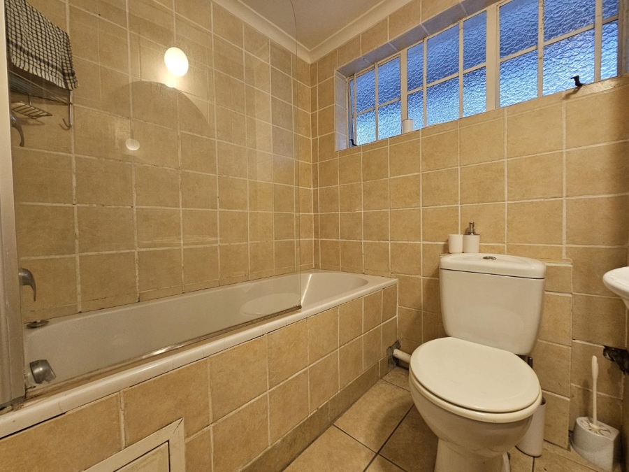 To Let 1 Bedroom Property for Rent in Gardens Western Cape